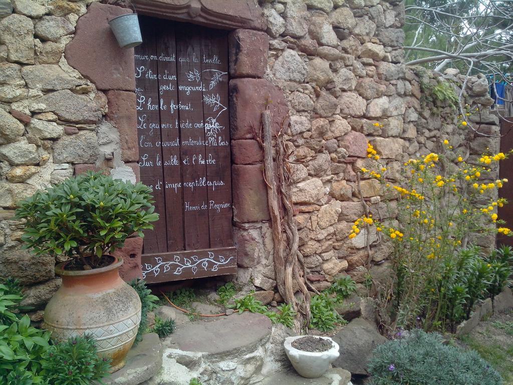 Bed and Breakfast Le Clos De La Source Le Bousquet-d'Orb Exteriér fotografie