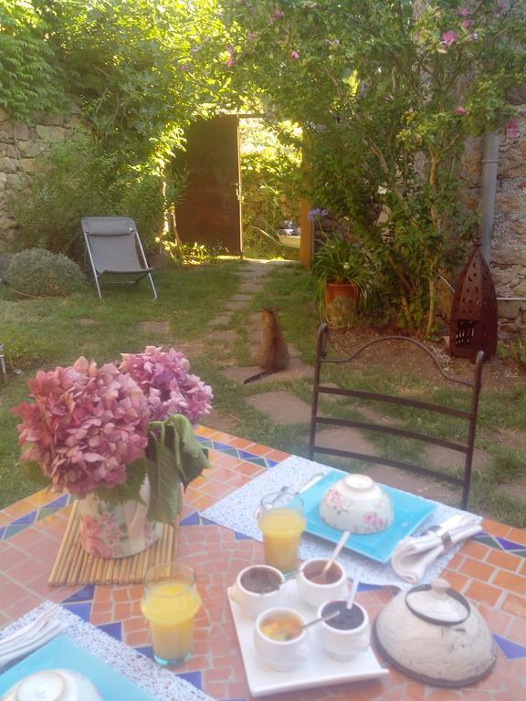Bed and Breakfast Le Clos De La Source Le Bousquet-d'Orb Exteriér fotografie