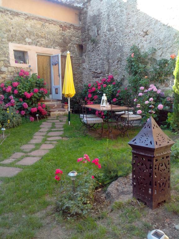 Bed and Breakfast Le Clos De La Source Le Bousquet-d'Orb Exteriér fotografie