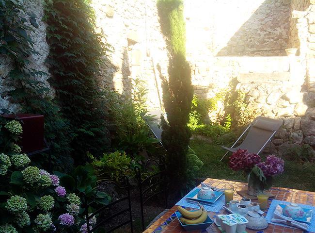 Bed and Breakfast Le Clos De La Source Le Bousquet-d'Orb Exteriér fotografie